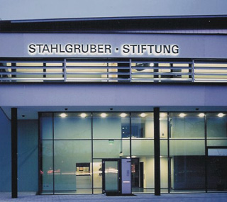 1997 - Stahlgruber Center